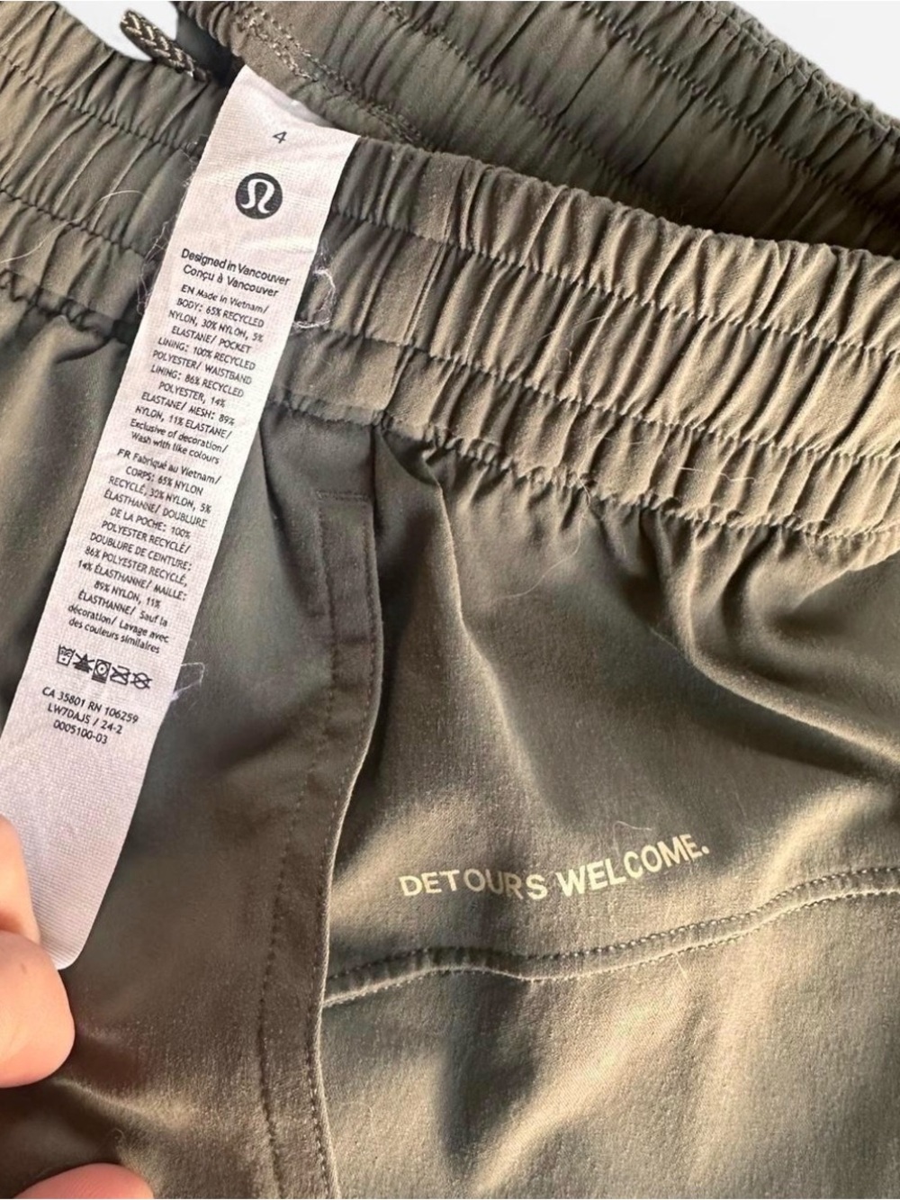 lululemon laurel Green 'Detours Welcome' High Rise Hiking Shorts Size Small